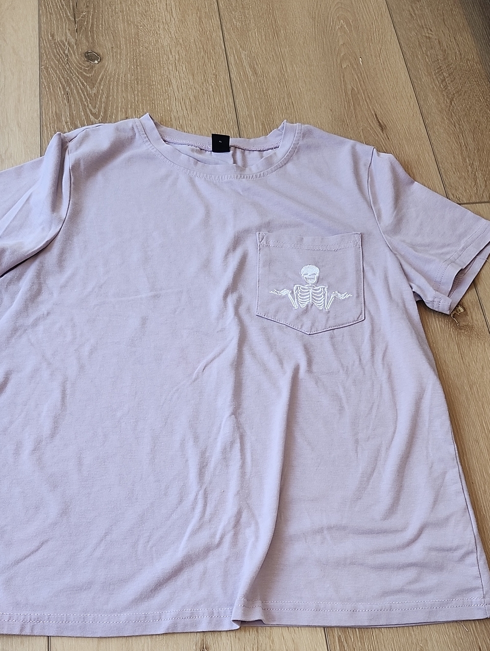 Lavendar Skeleton T-Shirt, Womens Small